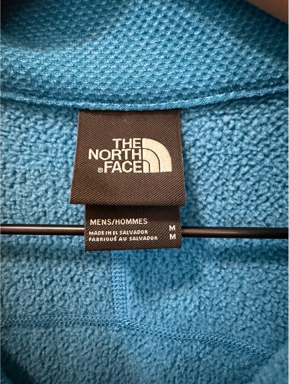 The North Face Textured Cap Rock Long Sleeve 1/4 Zip Pullover
